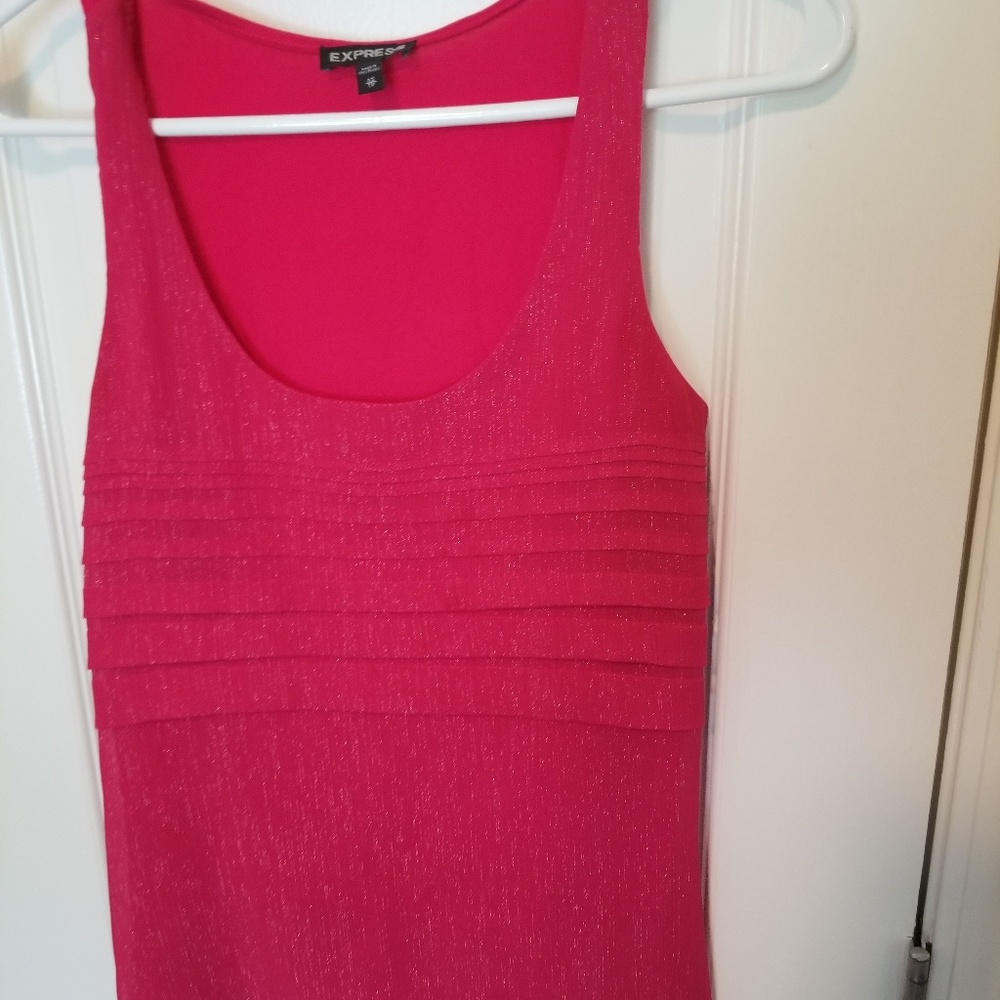 Short sleeve pink to by Express